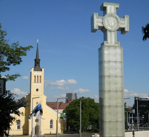 St. John's Church and the Monument to the War of Independence in Freedom Square ( Vabaduse väljak ) in Tallin - capital City of Estonia
