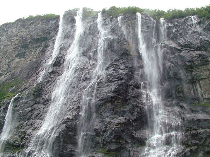 Seven Sisters Waterfall ( Knivsflåfossen ) in Norway