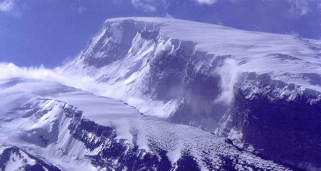 Summit of Mustagh Ata ( 7546m ) in the Pamirs in Xinjiang province of China